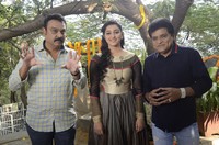 Andaru Bagundali Andulo Nenundali Movie Opening
